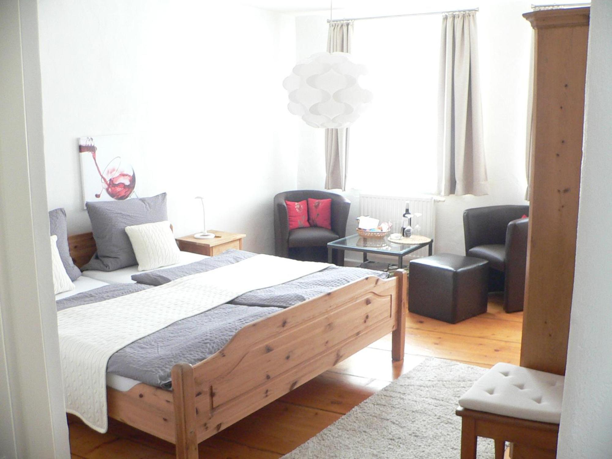 Alter Winzerhof Weisenheim Am Berg E.K. Hotel Екстериор снимка