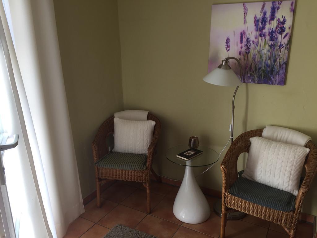 Alter Winzerhof Weisenheim Am Berg E.K. Hotel Екстериор снимка