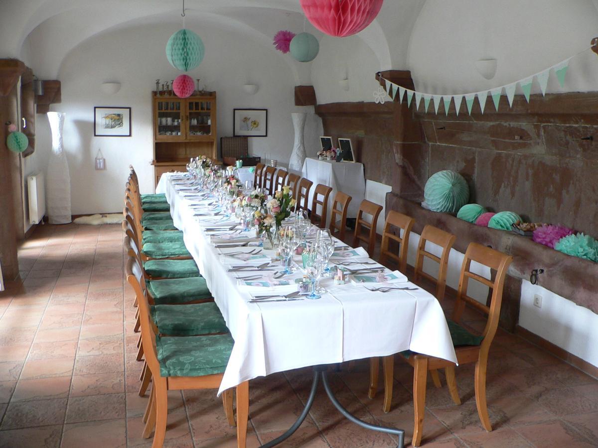 Alter Winzerhof Weisenheim Am Berg E.K. Hotel Екстериор снимка
