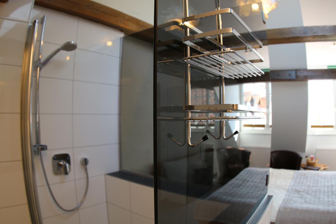 Alter Winzerhof Weisenheim Am Berg E.K. Hotel Екстериор снимка